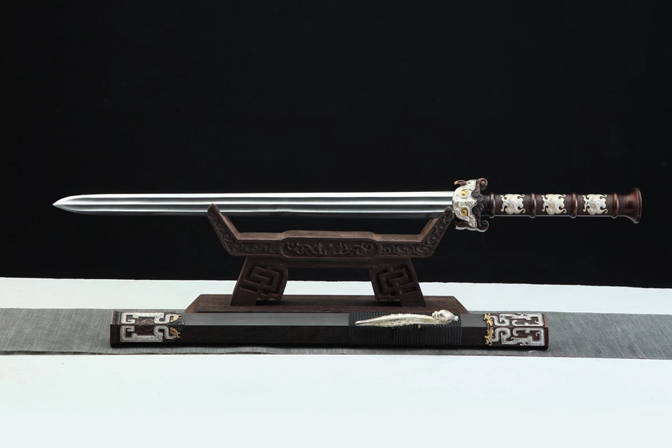 三色铜“青龙刀盘”武士刀（黑檀