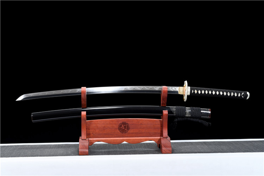 三色铜“青龙刀盘”武士刀（黑檀