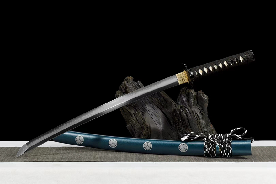 三色铜“青龙刀盘”武士刀（黑檀