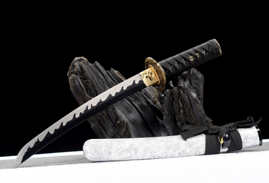 三色铜“青龙刀盘”武士刀（黑檀
