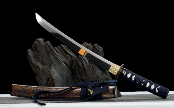 三色铜“青龙刀盘”武士刀（黑檀