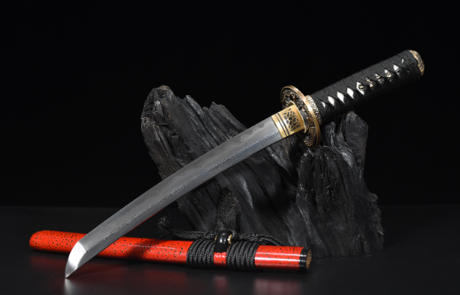 三色铜“青龙刀盘”武士刀（黑檀
