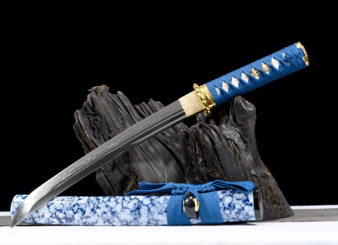 三色铜“青龙刀盘”武士刀（黑檀