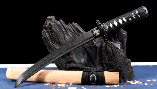 三色铜“青龙刀盘”武士刀（黑檀