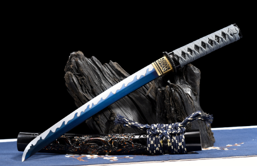 三色铜“青龙刀盘”武士刀（黑檀