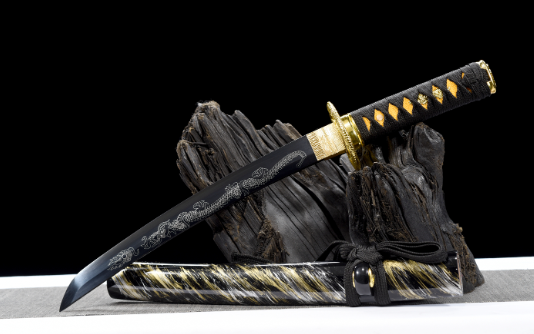 三色铜“青龙刀盘”武士刀（黑檀