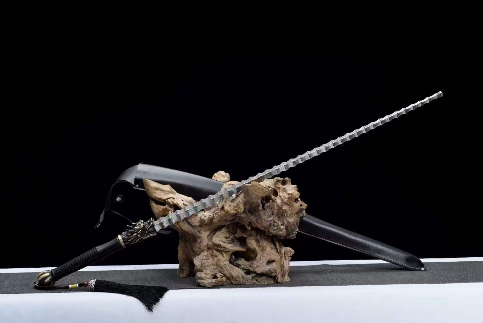 三色铜“青龙刀盘”武士刀（黑檀