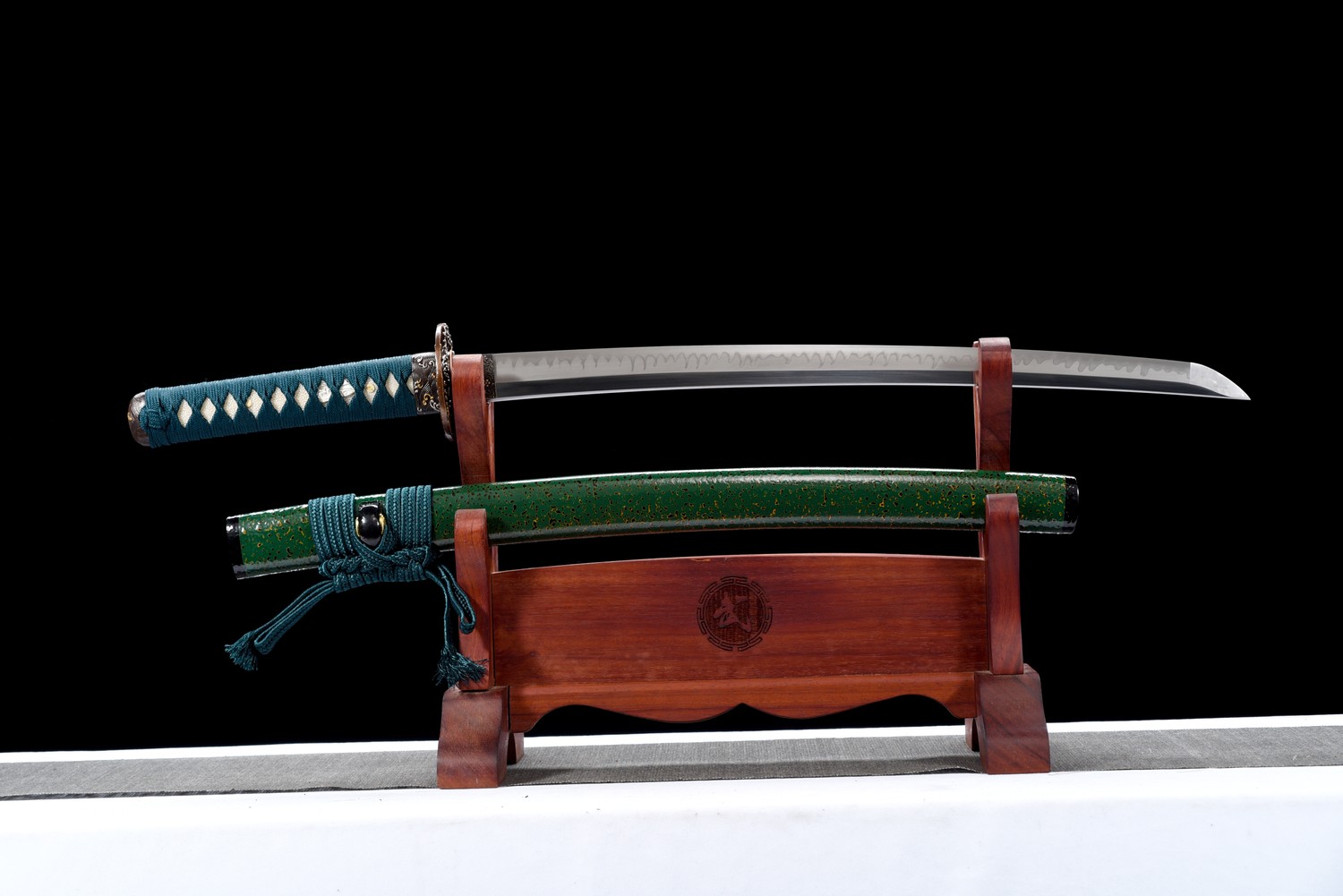 三色铜“青龙刀盘”武士刀（黑檀