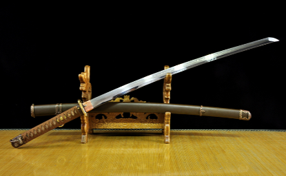三色铜“青龙刀盘”武士刀（黑檀